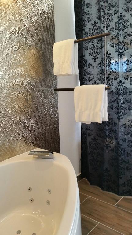 Hotel Crystal Аделбоден Екстериор снимка