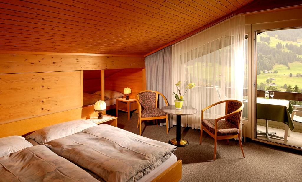 Hotel Crystal Аделбоден Стая снимка
